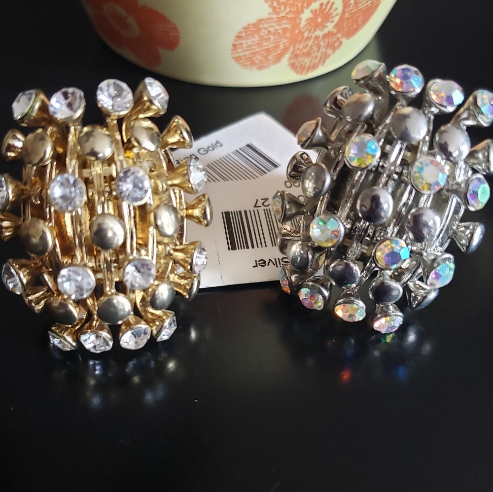 NWT Chunky Rhinestone Stretch Fashion Ring